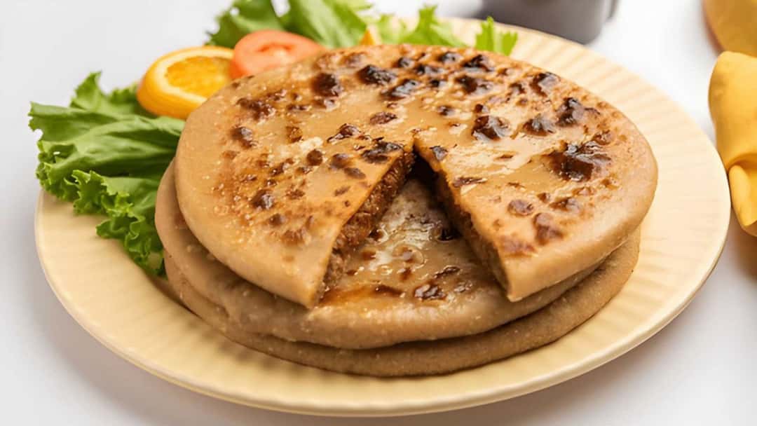 Delhi Style Kheema Paratha on tawa